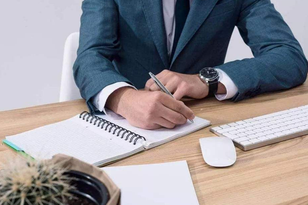 家具銷(xiāo)售培訓(xùn)：客戶(hù)電話(huà)問(wèn)低價(jià)，報(bào)還是不報(bào)？